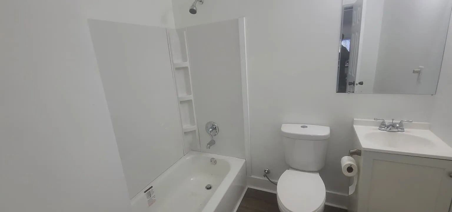 2 bed, 800 sqft, $900 — Photo 2