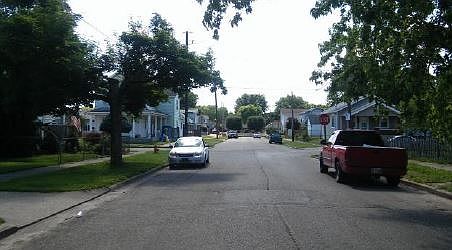 5th image of 417 Forest Ave