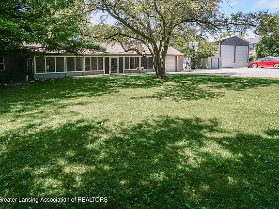 2nd image of 617 Winifred Ave