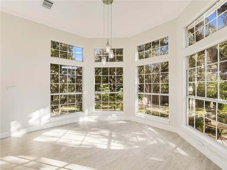 207 Tellus St — Photo 10