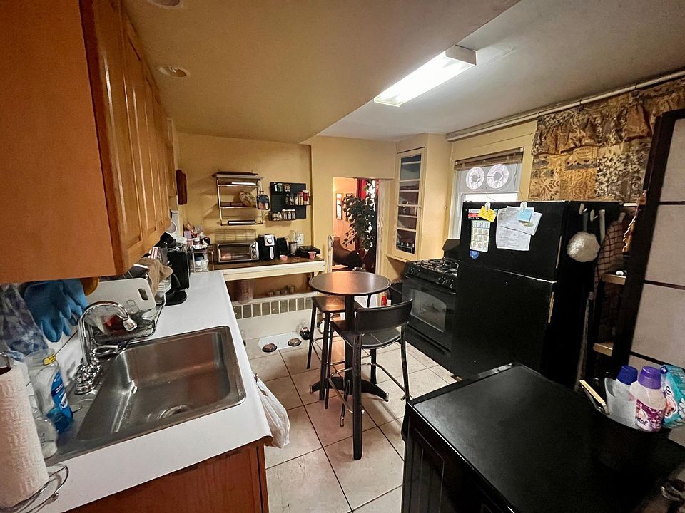 1st image of 540 S 9th Ave Floor 1