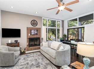 696 Mowbray Arch APT 420, Norfolk, VA 23507