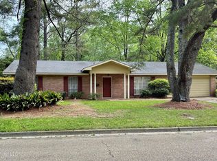 941 Briarfield Rd, Jackson, MS 39211