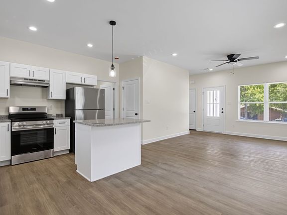 4th image of 4800 Greenfield Dr