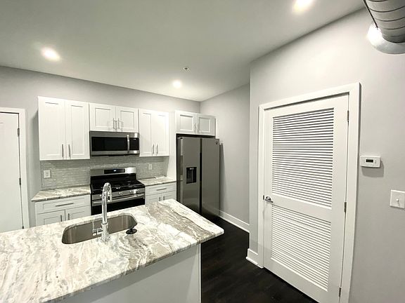 4th image of 929 Marlborough St #4C