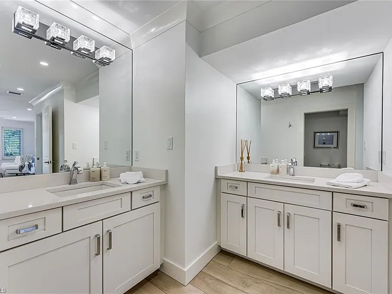 225 5th Ave S #104 — Photo 14