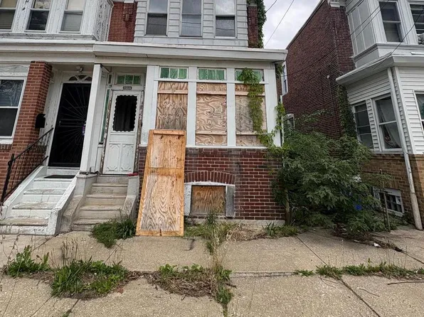 2831 S 81st St, Philadelphia, PA 19153