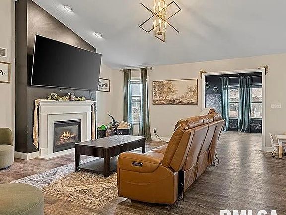 4th image of 3601 Peach Tree Dr