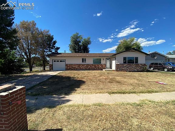2nd image of 1460 Prado Dr