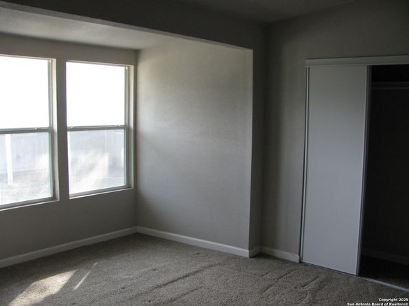 san-antonio-texas-169079185 picture