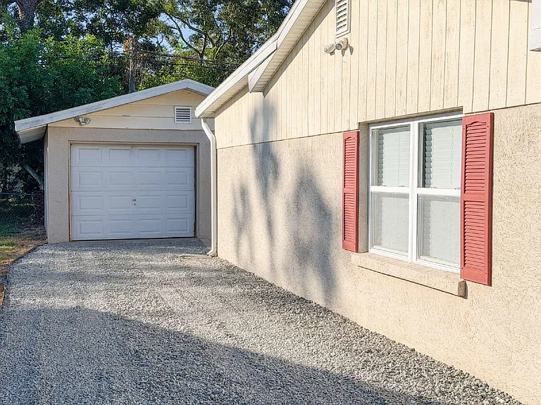 2714 Grand Cayman St — Photo 3