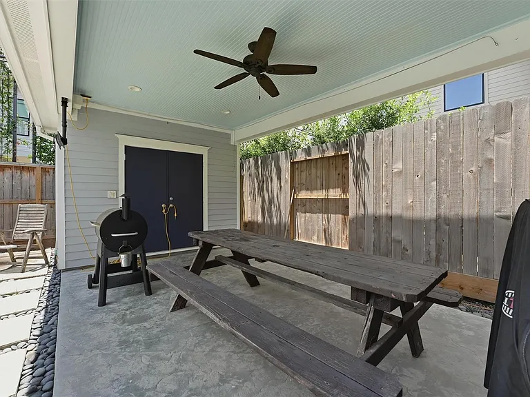 1114 Merrill St — Photo 20