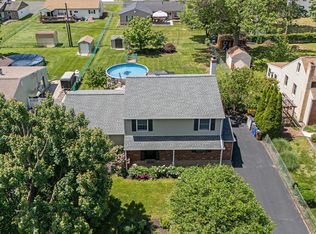 1448 School Ln, Bensalem, PA