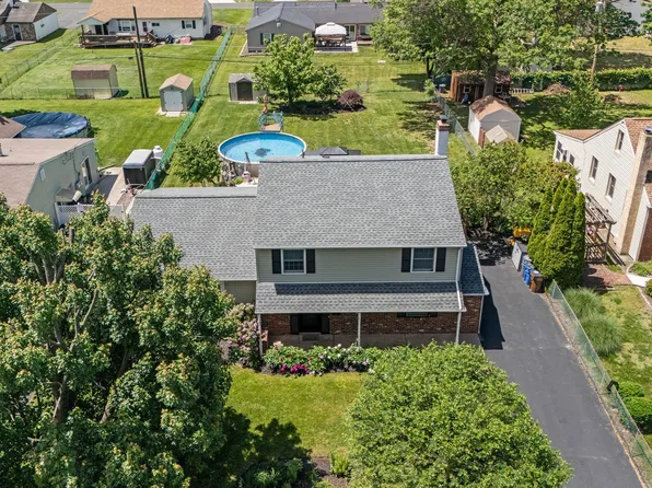 1448 School Ln, Bensalem, PA 19020