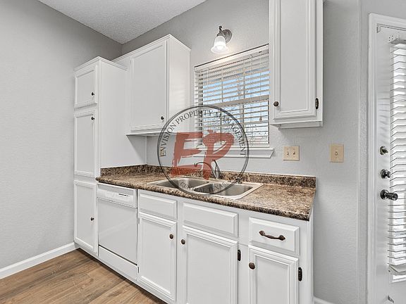 4th image of 1311 Speight Ave #1311