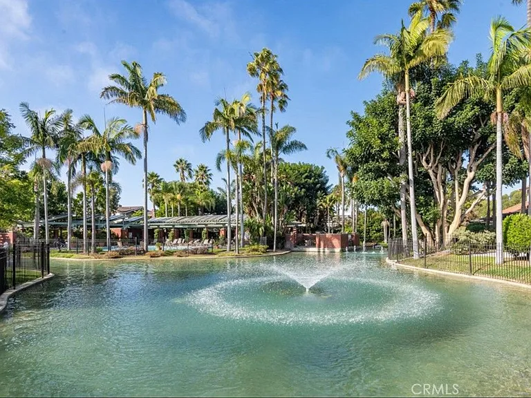 Laguna Ct — Photo 30