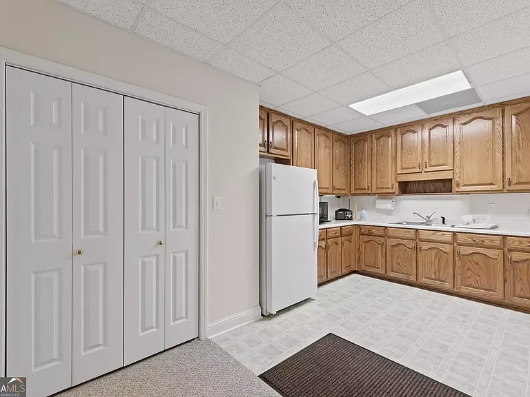 7395 Old Rico Rd — Photo 2