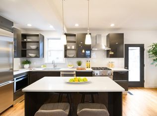 22 White Street Pl #1, Somerville, MA 02144