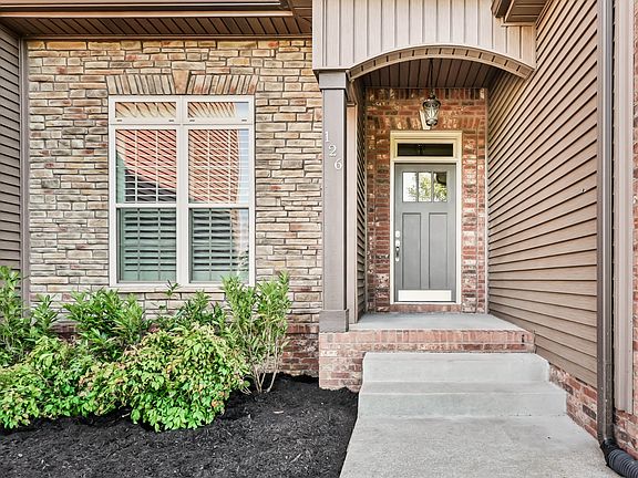 5th image of 126 Parkland Cir
