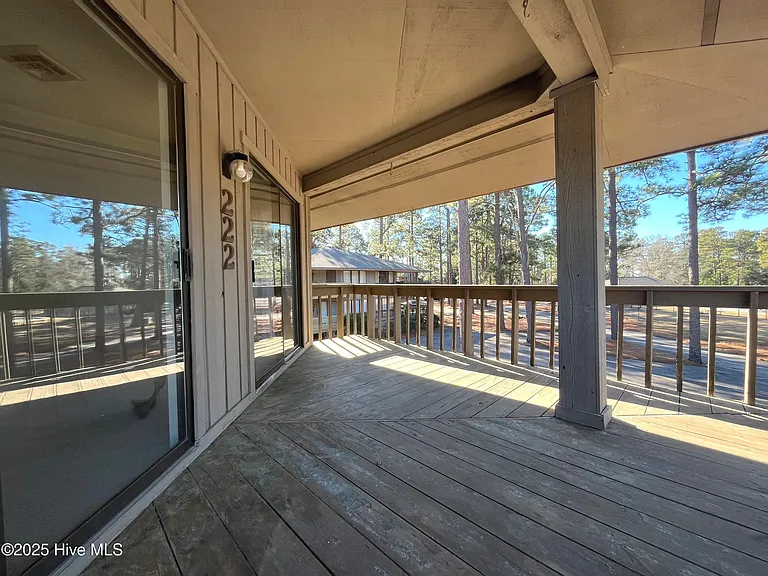 222 Foxkroft Dr — Photo 3
