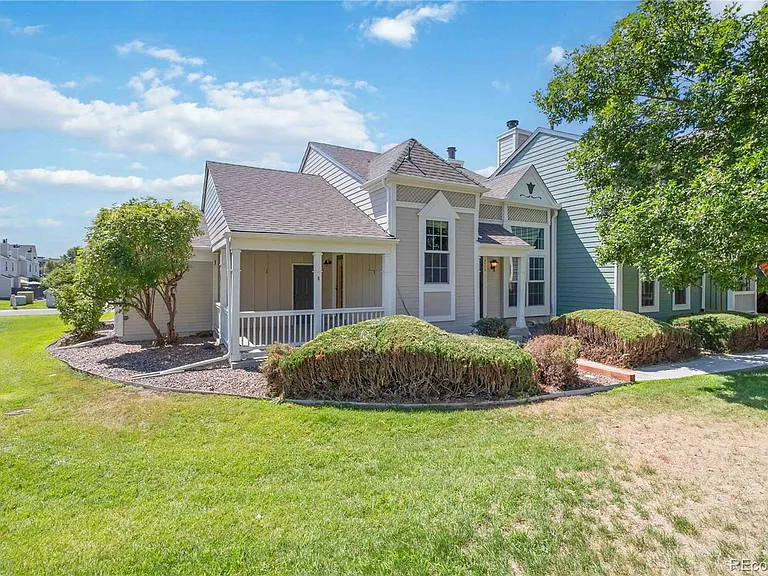 19713 Applewood Ct — Photo 4