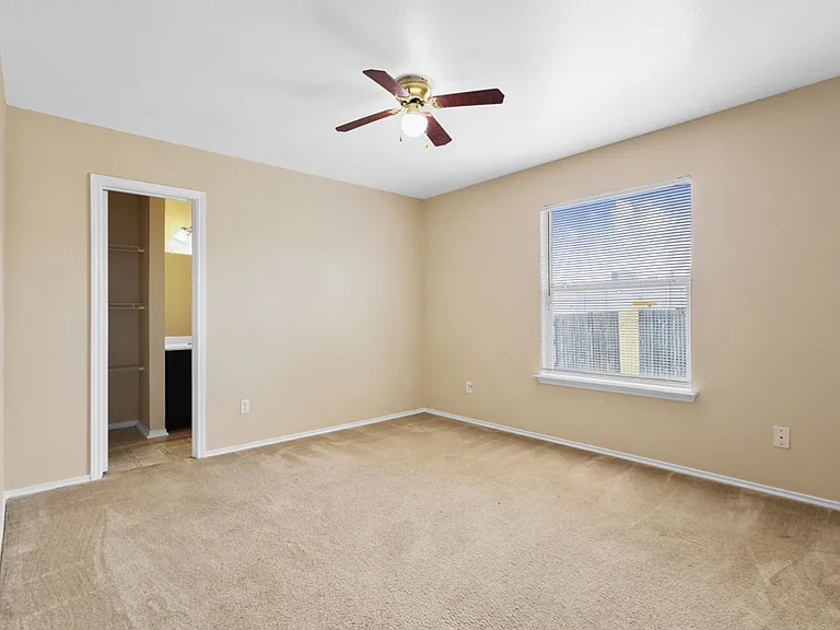 8304 Heights Valley — Photo 10