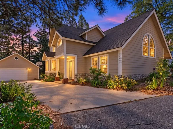 27847 Saint Bernard Ln, Lake Arrowhead, CA 92352