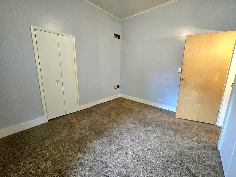 511 E La Rua St — Photo 10