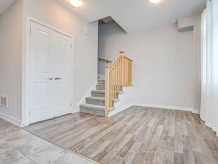 52 Saintfield Dr — Photo 4