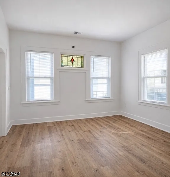 4 bed, 1.0 bath, $2,600 — Photo 2