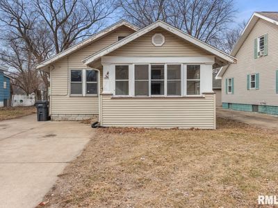 1203 S 3rd St, Pekin, IL, 61554