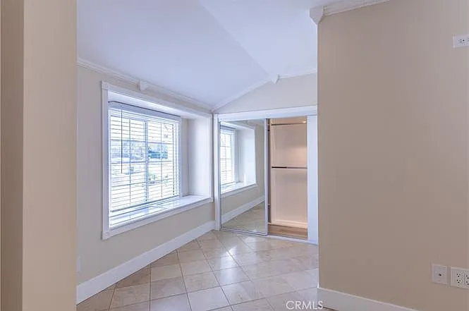 15815 Silvergrove Dr — Photo 13
