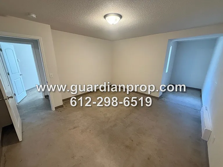 7535 Cloman Way — Photo 7