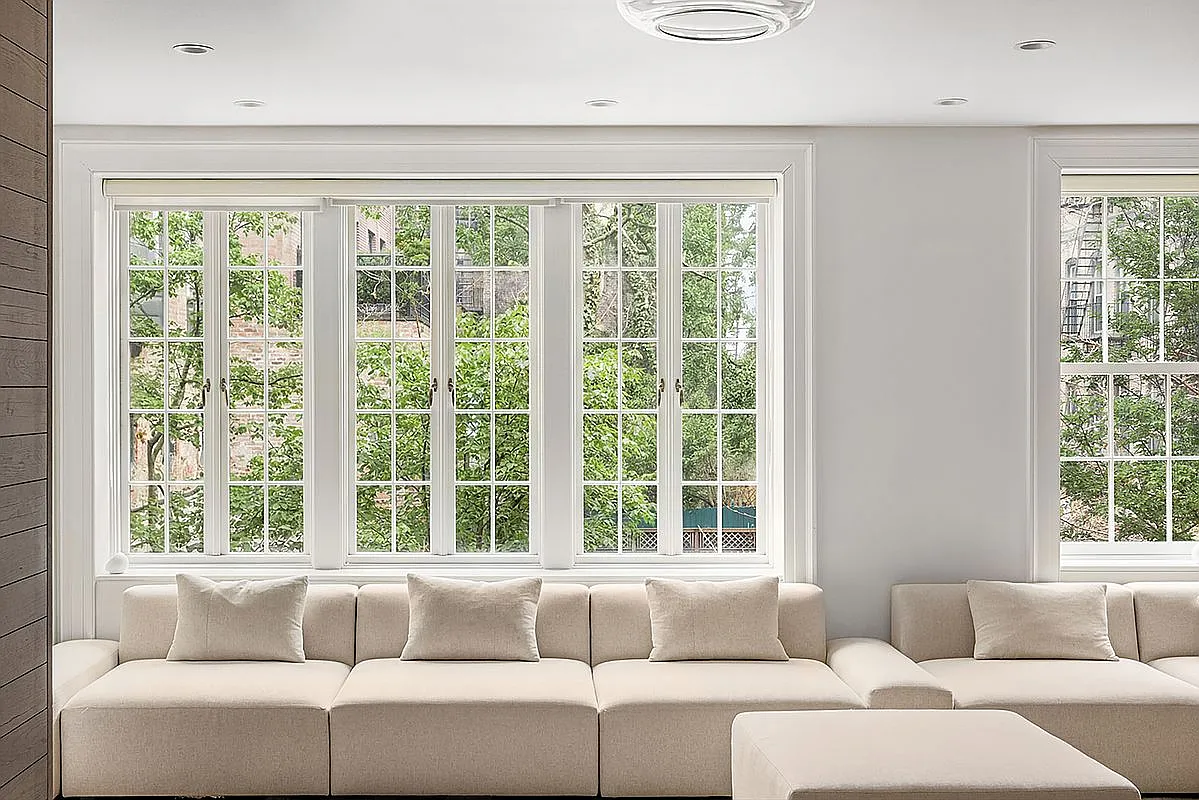 395 Bleecker St photo 1