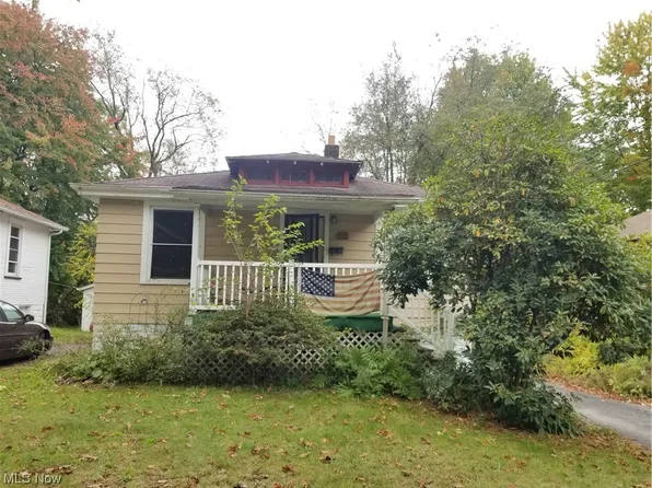1647 Point View Ave, Youngstown, OH 44502