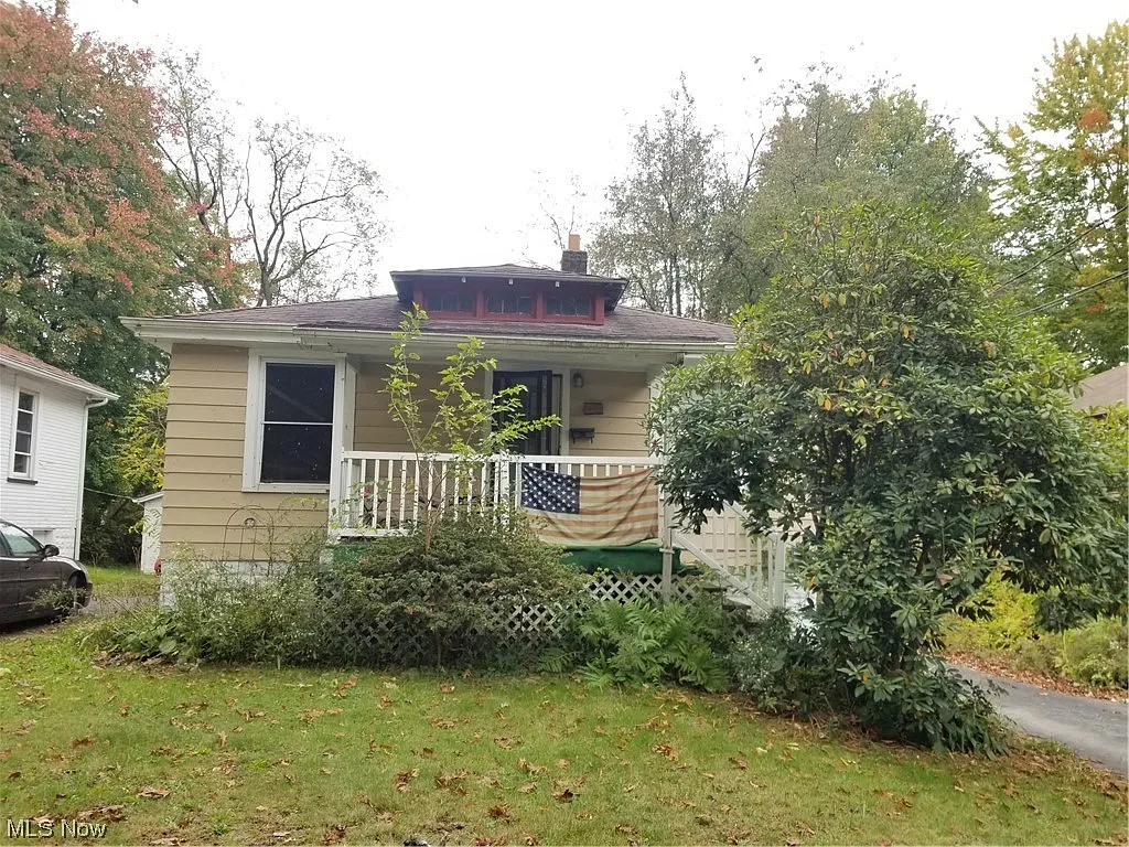 1647 Point View Ave photo 1
