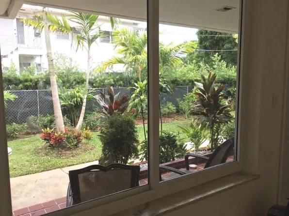 812 NE 90th St APT 3, Miami, FL 33138