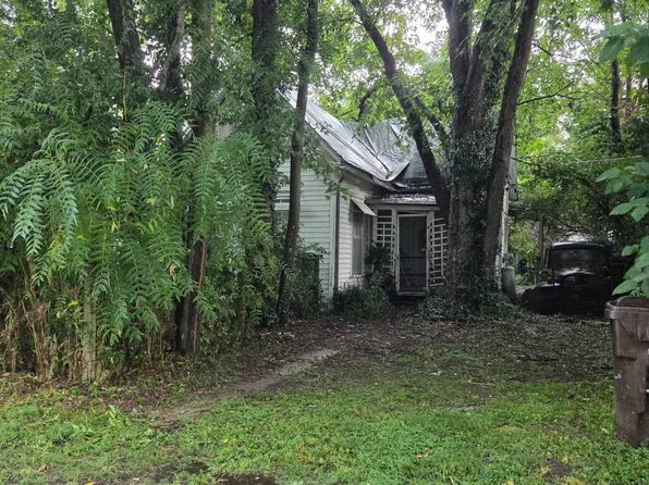 140 N Pleasant Vale St, New Canton, IL 62356