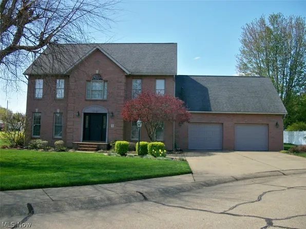 5 Sawgrass Cir, Belpre, OH 45714