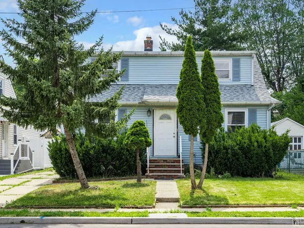 299 Saint James Ave, Woodbridge, NJ 07095