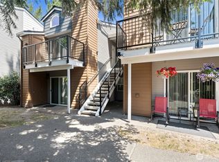 2609 S 272nd St APT 28, Kent, WA