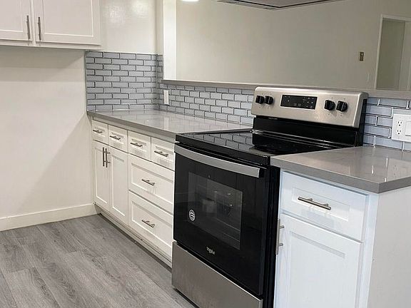 3rd image of 1600 N Stanton Pl #21