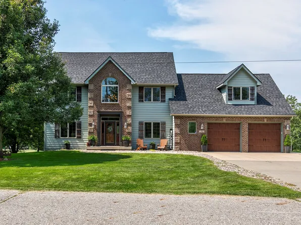 304 Jasper Ave NE, Mitchellville, IA 50169