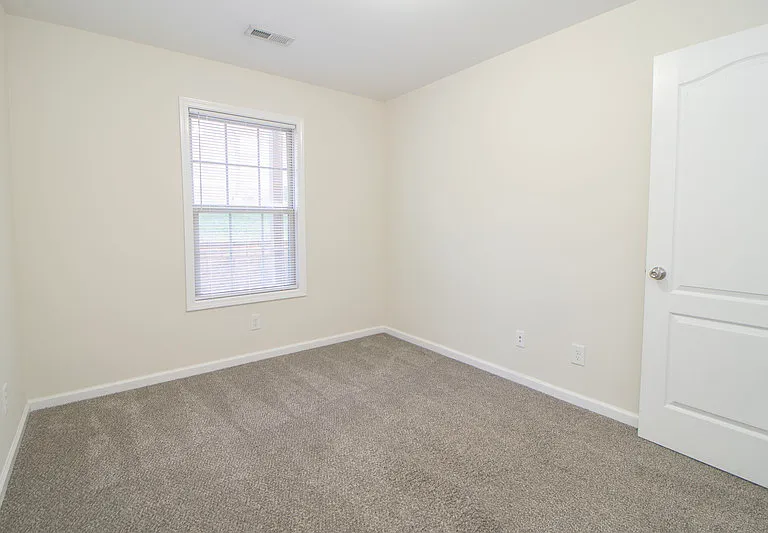 1718B Thistlewood Dr — Photo 13