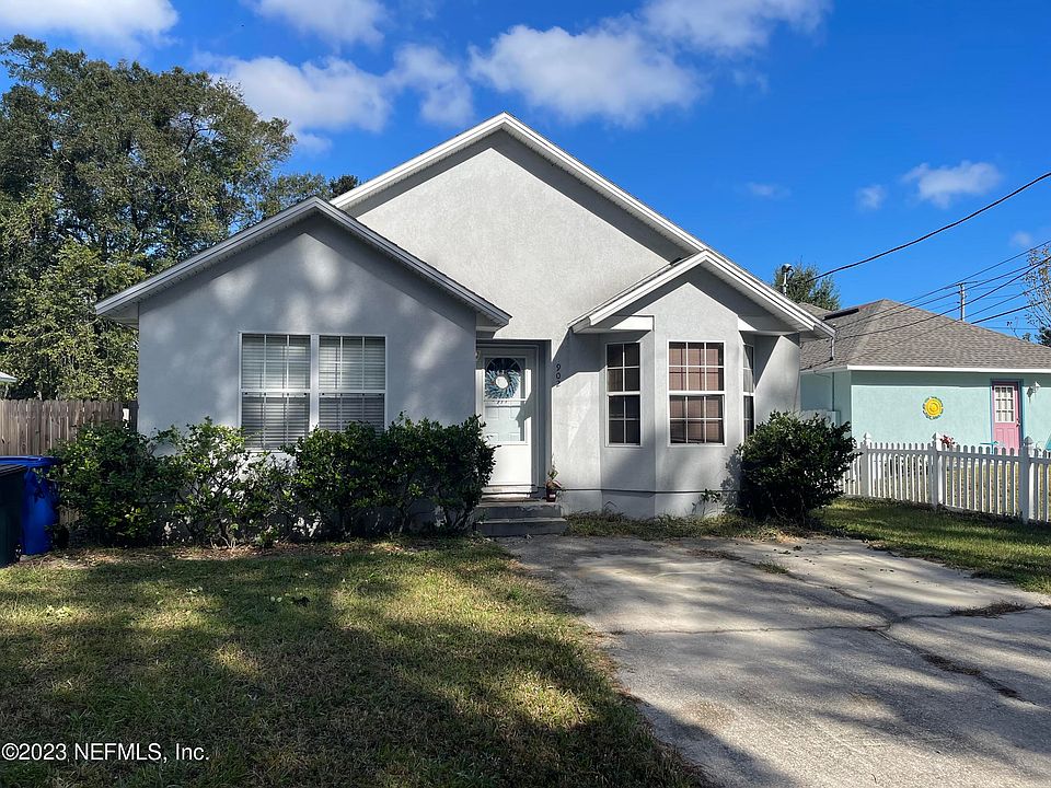 1st image of 902 BRUEN Street
