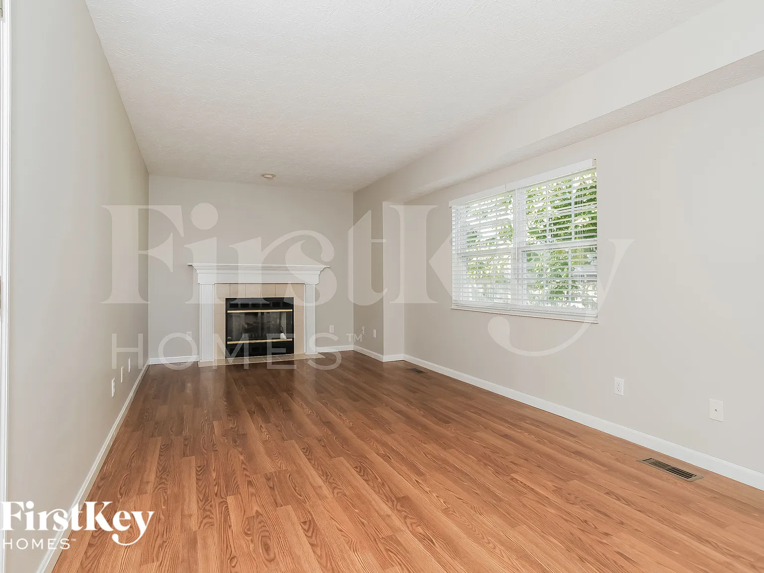 3 bed, 3.0 bath, 1534 sqft, $2,850 — Photo 3