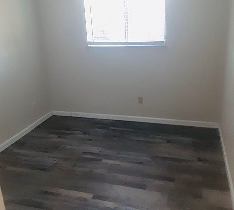 4th image of 8844 Salmon Falls Dr