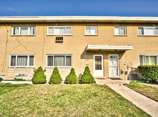 7305 N Campbell Ave #A, Chicago, IL 60645