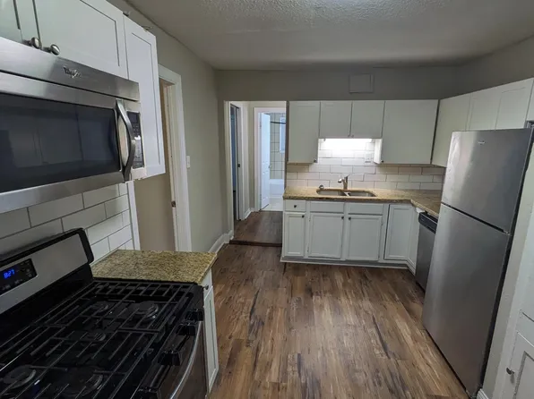 3301 S University Dr, Fort Worth, TX