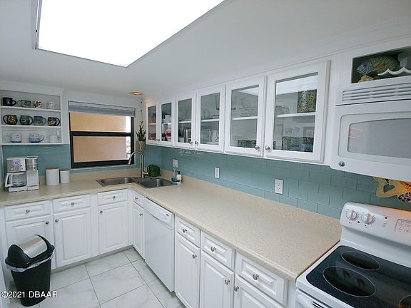 2nd image of 3255 S Atlantic Ave APT 703